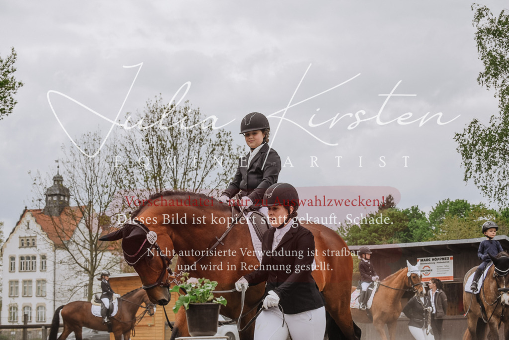 20230514_JK-Röhrsdorf-25-100 | Pferde- und Turnierfotografie in Westsachsen. Pferdeportraits, Auftragszeichnungen und intuitive Kunst.