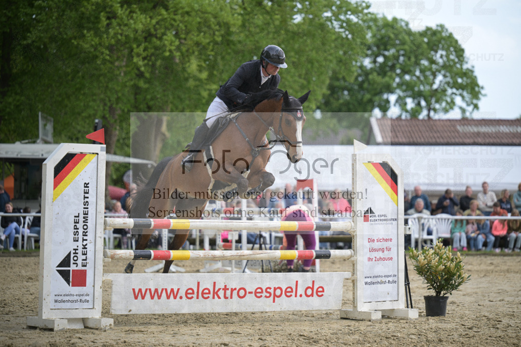 DOS_2861 | Entdecke hochwertige Reitturnierfotos von Foto Oger. Professionell, emotional und authentisch – jetzt Lieblingsmomente im Shop bestellen.Deutschlandweite Turnierfotografie. - Realisiert mit Pictrs.com