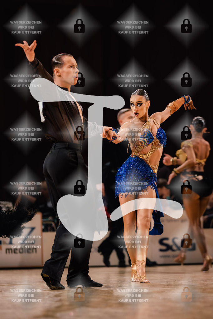 Goldstadtpokal 2025 - WDSF World Open Latin 22nd (25) Maximilian Bier _ Eveline Ishchenko (Schwarz Weiß Club Pforzheim)-2025-01-25-5219 | Webshop for digital downloads and prints of dance sport, event & show photographer Julian Link - Realisiert mit Pictrs.com
