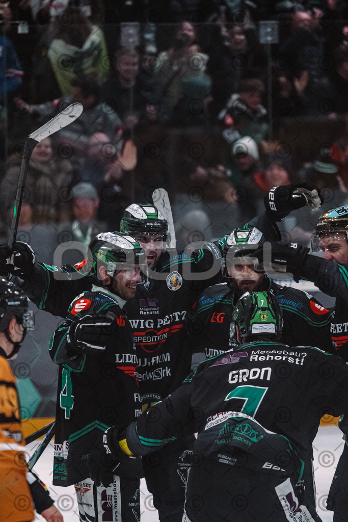 Alligators_vs_Fuessen_06_03_2026_PP-34 | Höchstadt Alligators Fotogalerie: Eishockey-Action aus Franken. Professionelle Spielfotos, Portraits & Stadionbilder zum Download. Jetzt entdecken! - Realisiert mit Pictrs.com