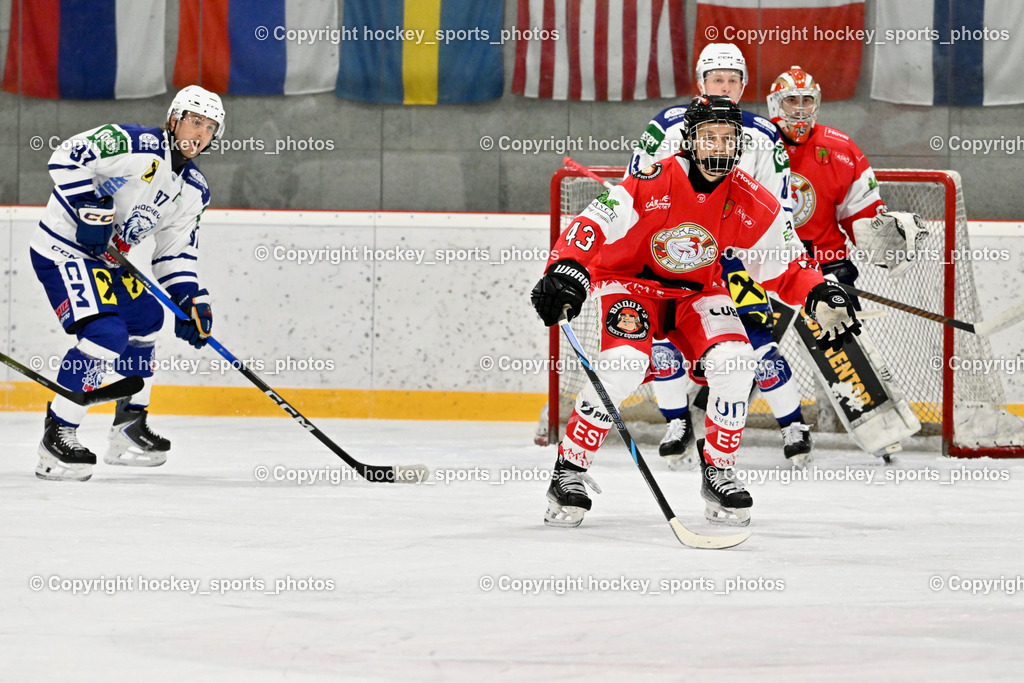 ESV Ferlach vs. UECR Eisbären Huben | #43 Jurvelin Valtteri ESV Ferlach, #97 Fuetsch Johannes UECR EISBÄREN HUBEN, #13 Wibmer Flavio UECR EISBÄREN HUBEN, ESV Ferlach vs. UECR Eisbären Huben, ESV Ferlach vs. UECR Eisbären Huben am 31.10.2025 in Ferlach (HTC Eishalle Ferlach), Austria, (Photo by Bernd Stefan)