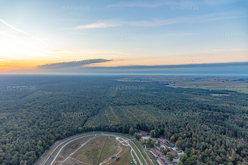 Luftbild: Hippodrome de la Hardt im Ortsteil Altenstadt in Wissembourg im Bundesland Bas-Rhin in Frankreich. Foto: IMG_117753.jpg vom 14.09.2019 durch Werner Riehm/FLY-FOTO.de