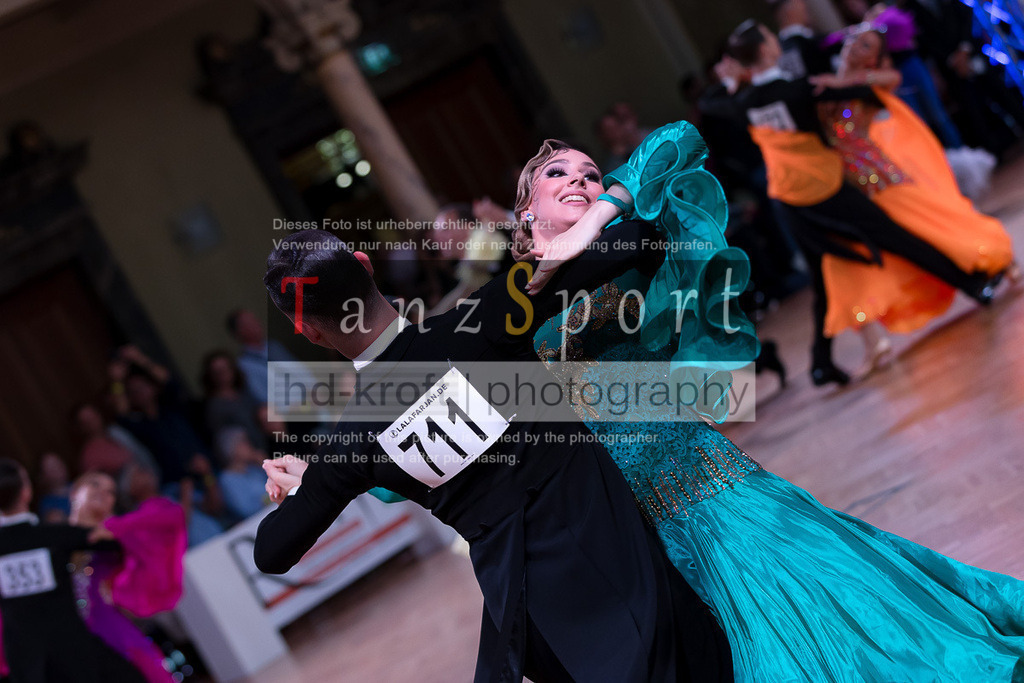 20240706_WDSF_RS_Std_9748 | Tanzsportbilder, Standardtanz, Lateintanz, WDSF, DTV, LTVB, dancecomp, goc, hessen tanzt, blaues band der spree, walzer, tango, wiener walzer, slowfox, quickstepp, samba, rumba, cha-cha-cha, paso doble. jive, hd-kroft photography, turniertanzsport