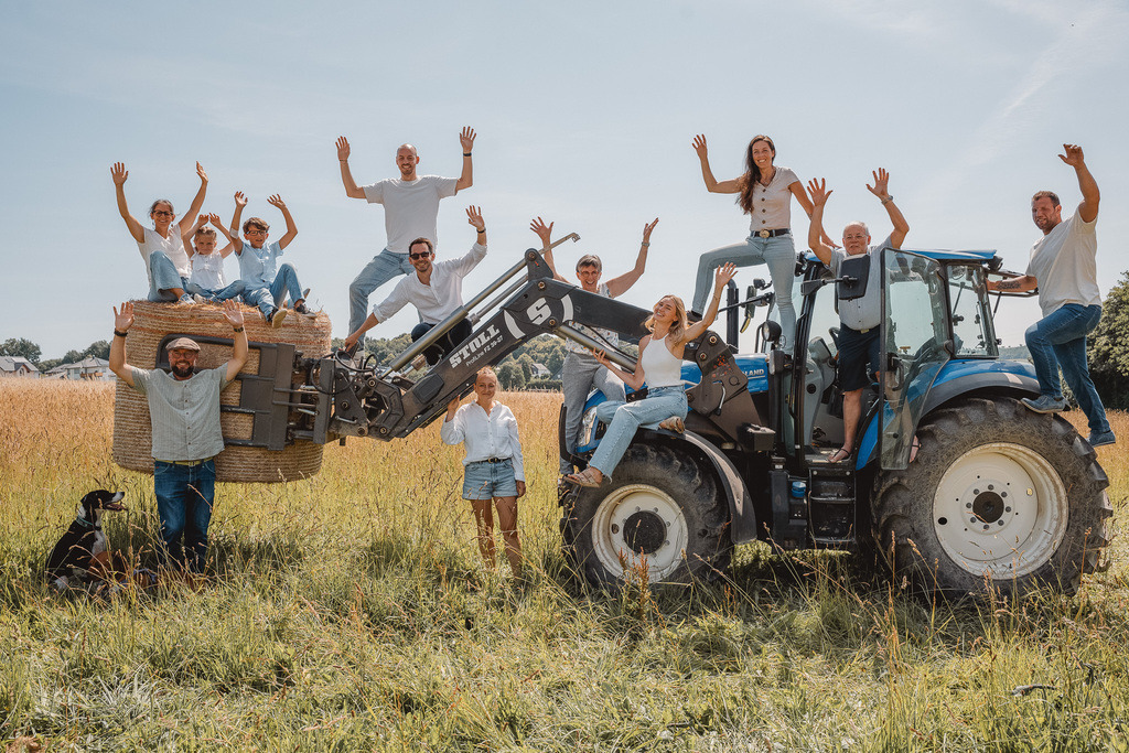 Familie Fischer_fotozauberkoblenz.de-433 | Entdecken Sie unsere Fotografiedienstleistungen und Fotogeschenke - perfekt für jeden Anlass. Bestellen Sie jetzt Ihre individuelle Leinwand oder Fotoabzüge.