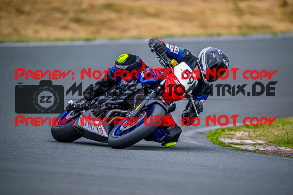 MaZZes_FotoMatrix_220723_1621 | TWIN