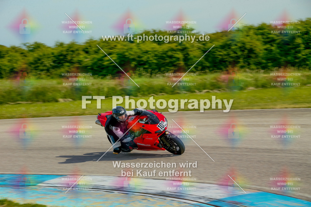 _MOT0669 | Hier findet Ihr Bilder von Touristenfahrten auf der Nürburgring Nordschleife oder von anderen Veranstaltungen die ich besucht habe. Viel Spass beim Durch Schauen 