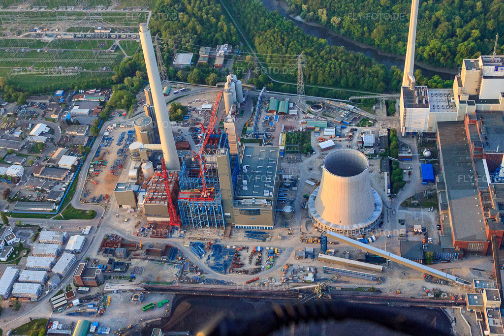 Luftbild: Baustelle zur Erweiterung des Rheinhafen-Dampfkraftwerk Karlsruhe der EnBW Energie Baden-Württemberg AG im Ortsteil Daxlanden in Karlsruhe im Bundesland Baden-Württemberg in Deutschland.Foto: IMG_40239.jpg vom 22.04.2011 durch Werner Riehm/FLY-FOTO.deAuflösung des Originals: 4752 x 3168 pxWWW.ENBW.COM