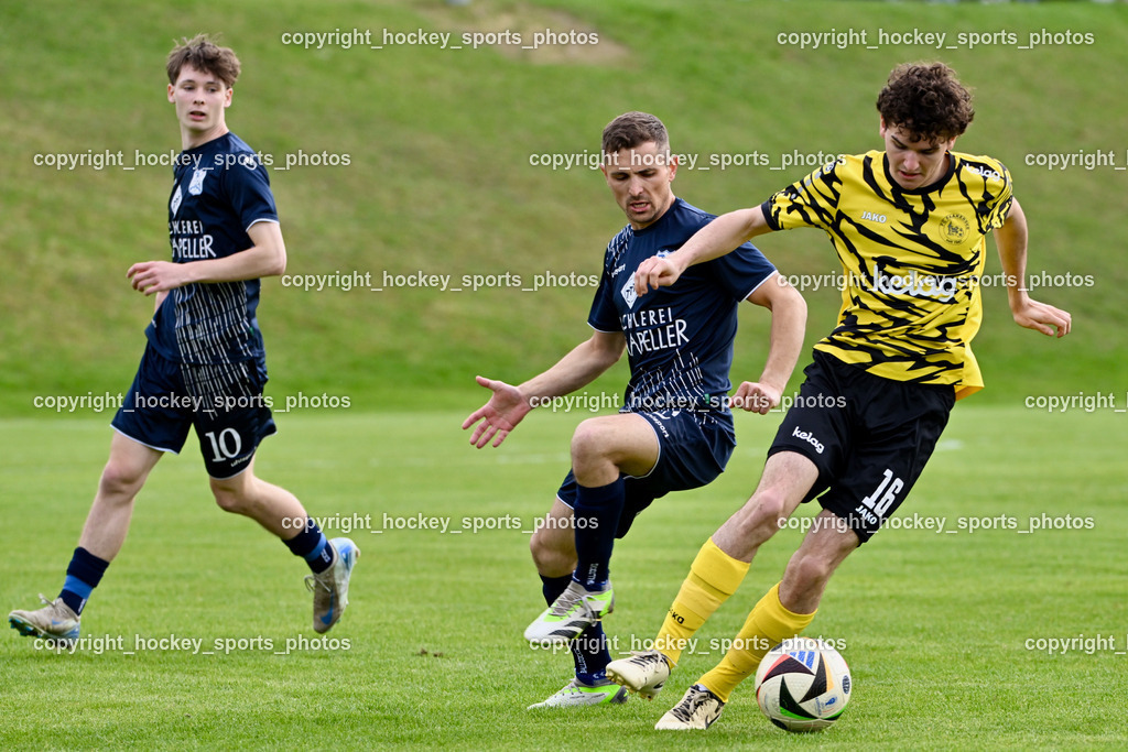 FC Faakersee vs. FC Dölsach | #16 Tobias Felix Waldner FC Faakersee, #12 Christian Brandstätter FC Dölsach, #10 Elias Sint-Unterholzer FC Dölsach, FC Faakersee vs. FC Dölsach, FC Faakersee vs. FC Dölsach am 20.04.2025 in Finkenstein (Sportplatz Finkenstein), Austria, (Photo by Bernd Stefan)