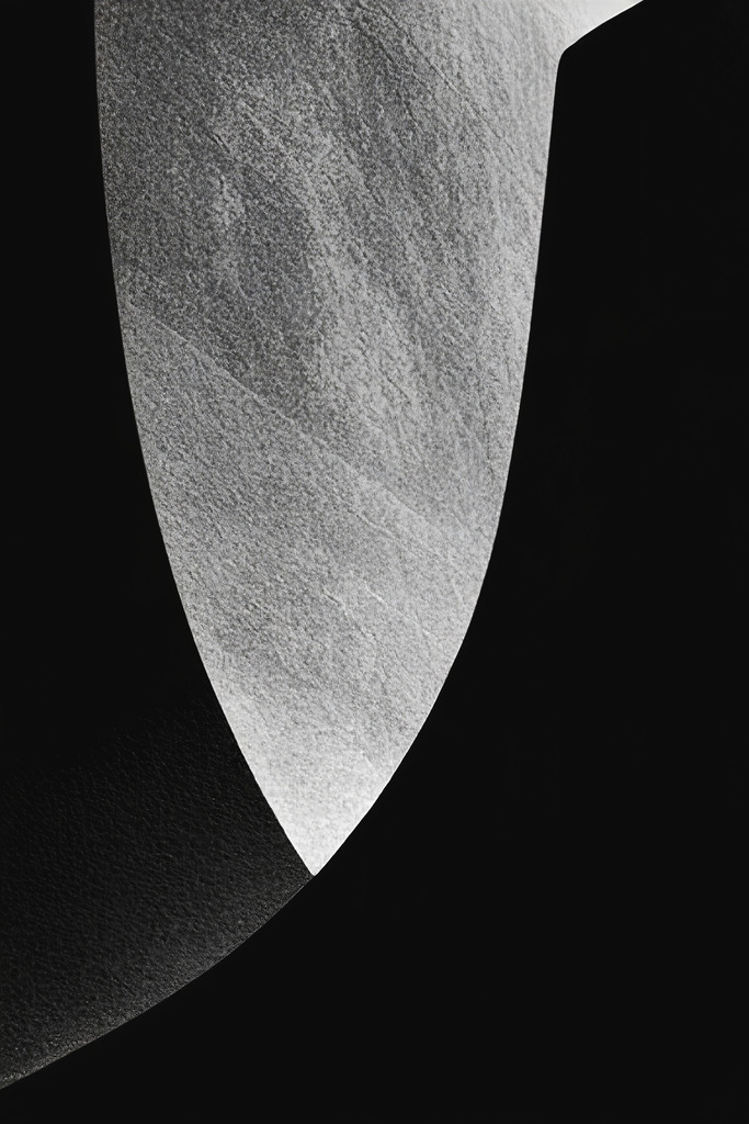 KI00361 | Mit moderner KI‑generiertes schwarz-weiß Artwork, sorgfältig manuell für den Druck optimiert.