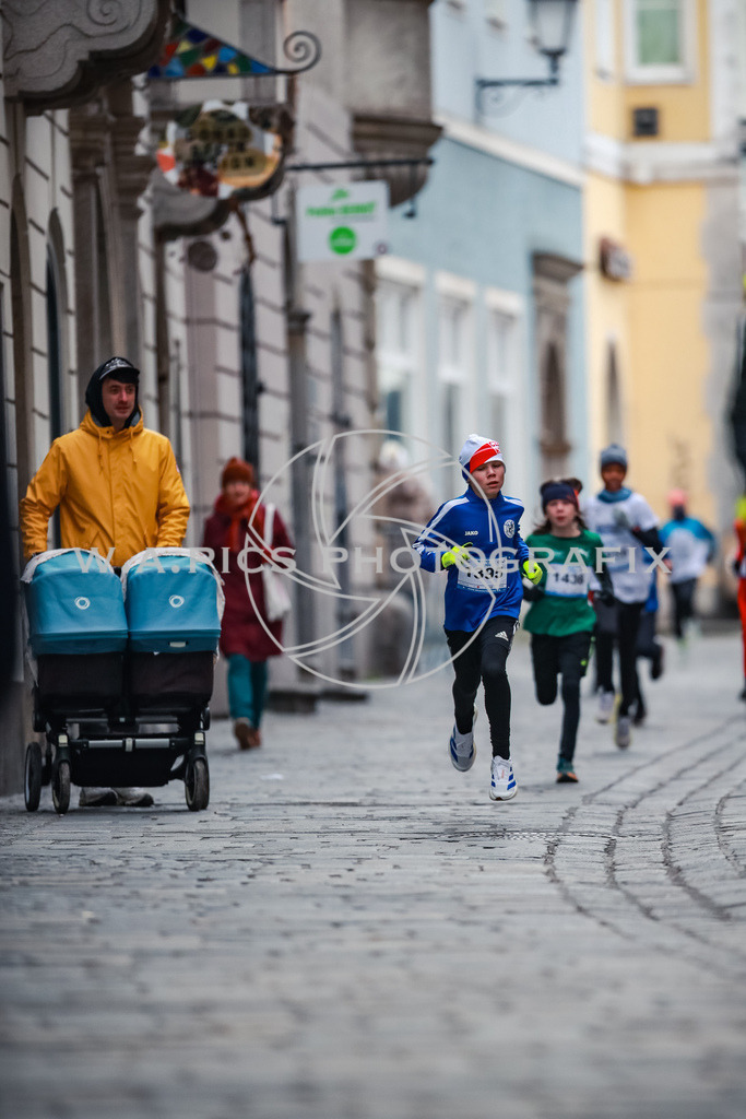 SILVESTERLAUF LINZ 25 | Linz, AUSTRIA, 31. Dezember 25, TRIRUN SILVESTERLAUF LINZ 25 , Image shows: 
Photo: WAPICS / BINDER Manuel