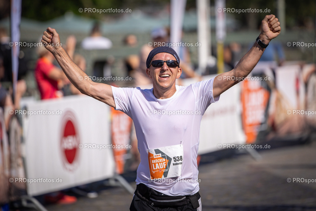 OBI ASV Koelner Brueckenlauf; Koeln, 10.09.23 | Impressionen vom OBI ASV Koelner Brueckenlauf am 10.09.23 am Olympiamuseum in Koeln (Deutschland). Foto: BEAUTIFUL SPORTS/Axel Kohring