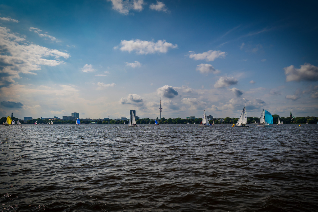2023_08_26_HH-ALSTER_MCP1873 | Hochwertig gedruckte Fotografien für die Wand, als Kalender und zum Verschenken. Hamburg & Norddeutschland und überall wo ich mit der Kamera unterwegs war.
