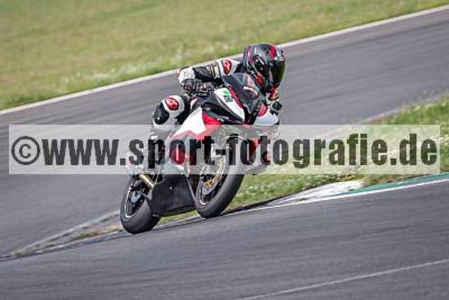 pube1366 | Professionelle Fotos von Sportveranstaltungen, aber auch Hochzeiten und anderen Events. - Realisiert mit Pictrs.com