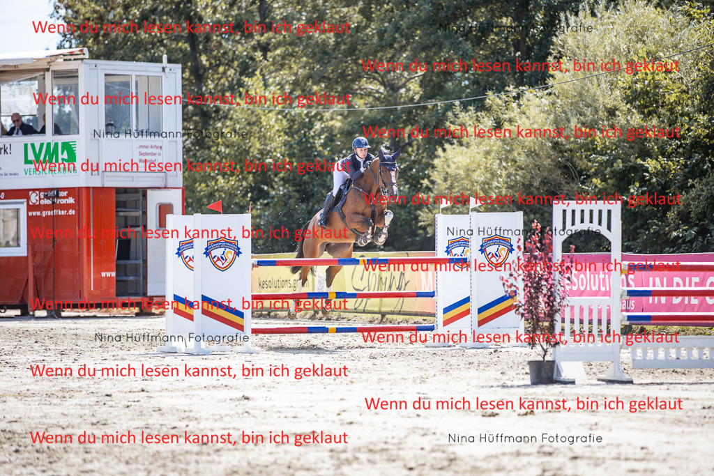 BK1A6527 | Turnierbilder Turnierfotos Nina Hüffmann Turnierfotografie Pferdefotografie Tierzeichnung Haustierzeichnung Pferdezeichnung Hundezeichnung Videograf  - Realisiert mit Pictrs.com