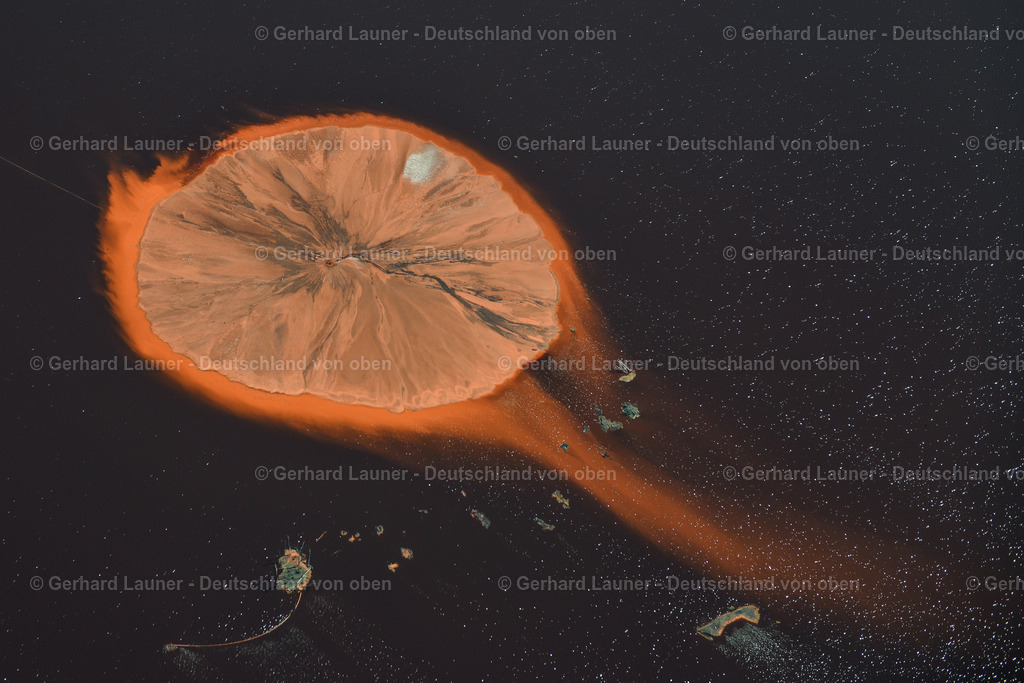 3621975 | kleine Insel in der Rotschlamm Deponie, Stade