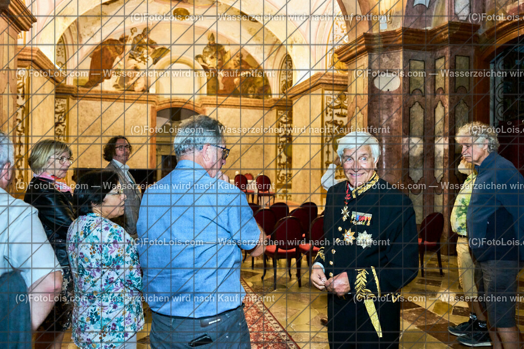 ALP4019_Jeanne de Ferrette_barocke Bibliothek | (C)FotoLois.com, Alois Spandl, 700stes Hochzeitsjubiläum - Albrecht II. mit Johanna von Pfirt in Thann (FR) im März 2024. Empfang des Organistionskommitees aus der Region Ferrette (Pfirt)/Thann aus dem Elsass mit Empfang durch die Stadtgemeinde und Bezirkshauptmannschaft Scheibbs im Schloss Scheibbs und anschließender Kranzniederlegung in der Kartausenkirche über der Krypta des Gründerehepaares durch Mitglieder des Templer Ordens im Beisein von Mitgliedern der Goldhaubengruppen, Fr 22. September 2023.