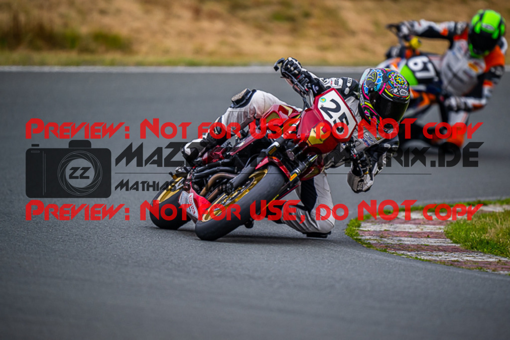 MaZZes_FotoMatrix_220723_1708 | TWIN