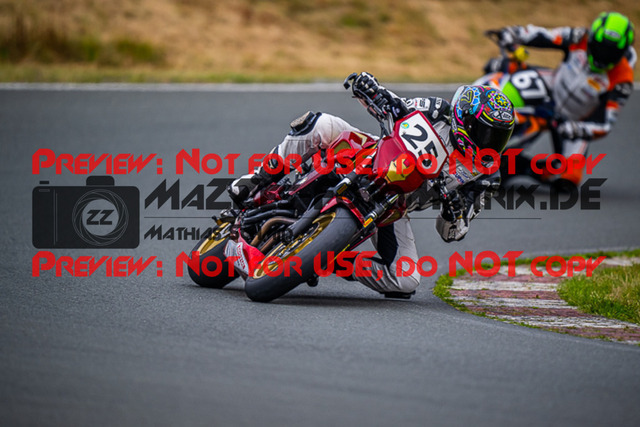 MaZZes_FotoMatrix_220723_1708 | TWIN