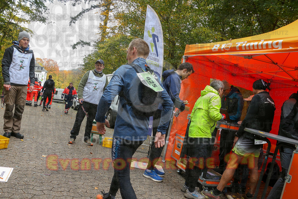 251026_1323_EX1_3306 | Sportfotografie im Rhein-Sieg Kreis, Köln, Bonn, NRW, Rheinland Pfalz, Hessen, etc. Unser Tätigkeitsfeld umfasst den Laufsport vom Volkslauf über den Marathon, Duathlon, Triathon bis zum Ultralauf wie Kölnpfad Ultra oder Schindertrail.