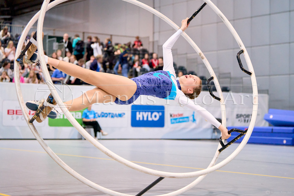 A-DSC00710 | Professionelle Sportfotografie in Hamburg, Schleswig-Holstein und Niedersachsen – spezialisiert auf Rhönrad, Geräteturnen, Leistungsturnen und rhythmische Sportgymnastik. Bundesweite Begleitung von Rhönrad-Events. Jetzt Sport-Fotos - Realisiert mit Pictrs.com