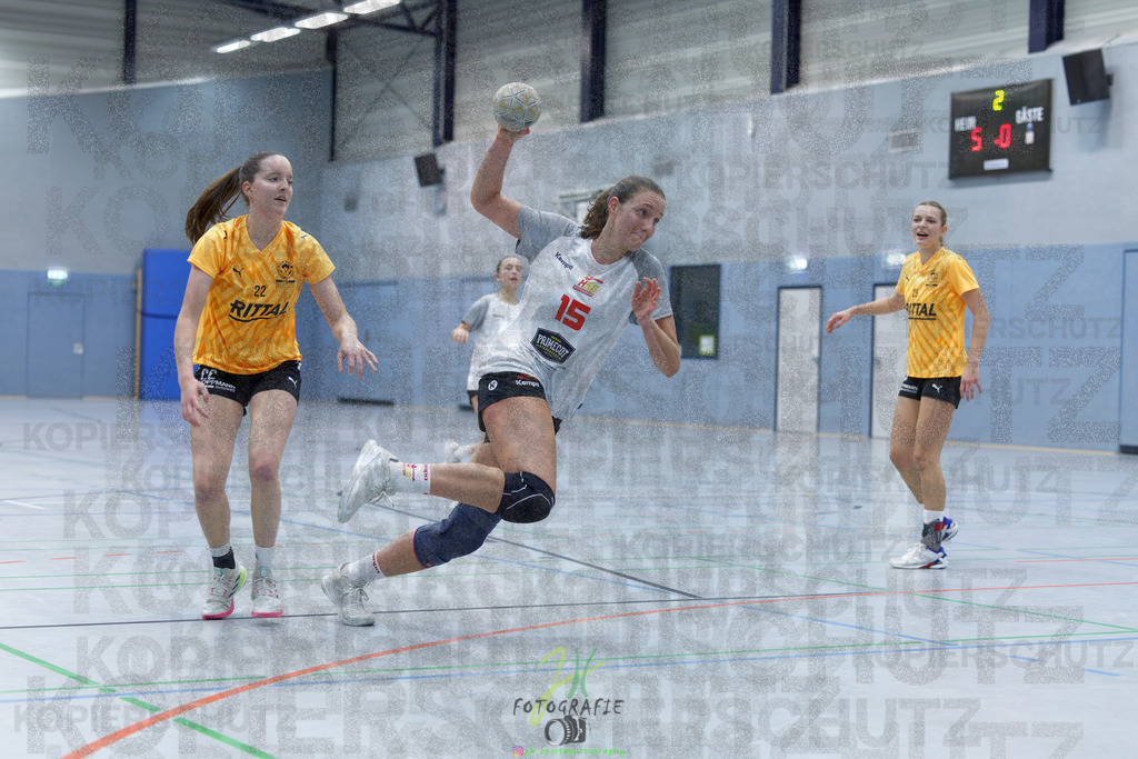 Frauen Oberliga Mitte (HHV); HSG Eibelshausen/Ewersbach - HSG Wettenberg II | Frauen Oberliga Mitte (HHV); HSG Eibelshausen/Ewersbach - HSG Wettenberg II am 13.12.2025 in Steinbrücken (Sporthalle am Hammerweiher)Photo © 2025 - Jörg Heinrich - Realisiert mit Pictrs.com