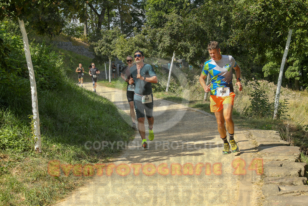 250824_1435_EX1_6748 | Sportfotografie im Rhein-Sieg Kreis, Köln, Bonn, NRW, Rheinland Pfalz, Hessen, etc. Unser Tätigkeitsfeld umfasst den Laufsport vom Volkslauf über den Marathon, Duathlon, Triathon bis zum Ultralauf wie Kölnpfad Ultra oder Schindertrail.