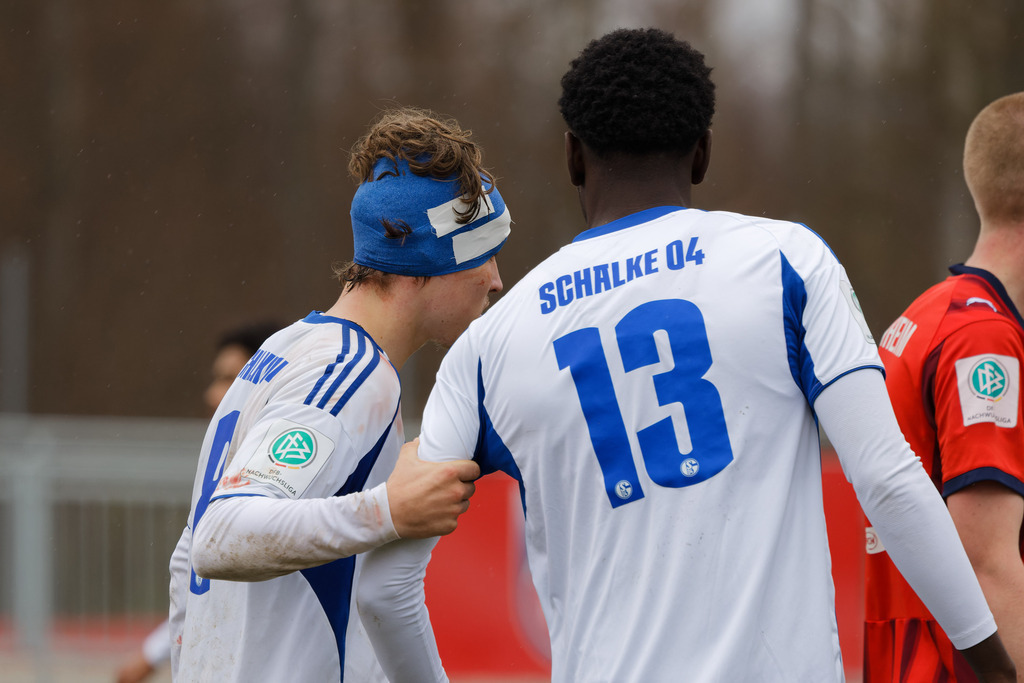 20260412-FCHS04_223 | 1.FC Heidenheim 1846 vs. FC Schalke 04, Fußball, U19, A-Junioren, NWL, U19-DFB-Nachwusliga, 2025/2026, 8. Spieltag, 12.04.2026 in Heidenheim, Walter-Birkhold-Jugendstadion (Foto: Michael Bulling) - Realisiert mit Pictrs.com