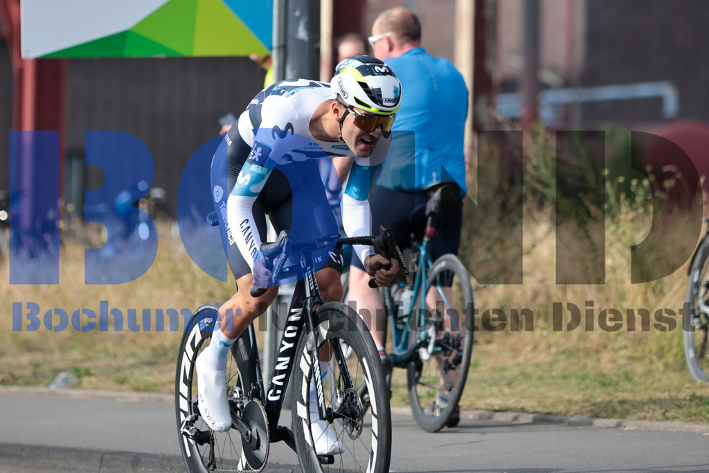 SES_DEUTOU20250820-142 | bond - Realisiert mit Pictrs.com