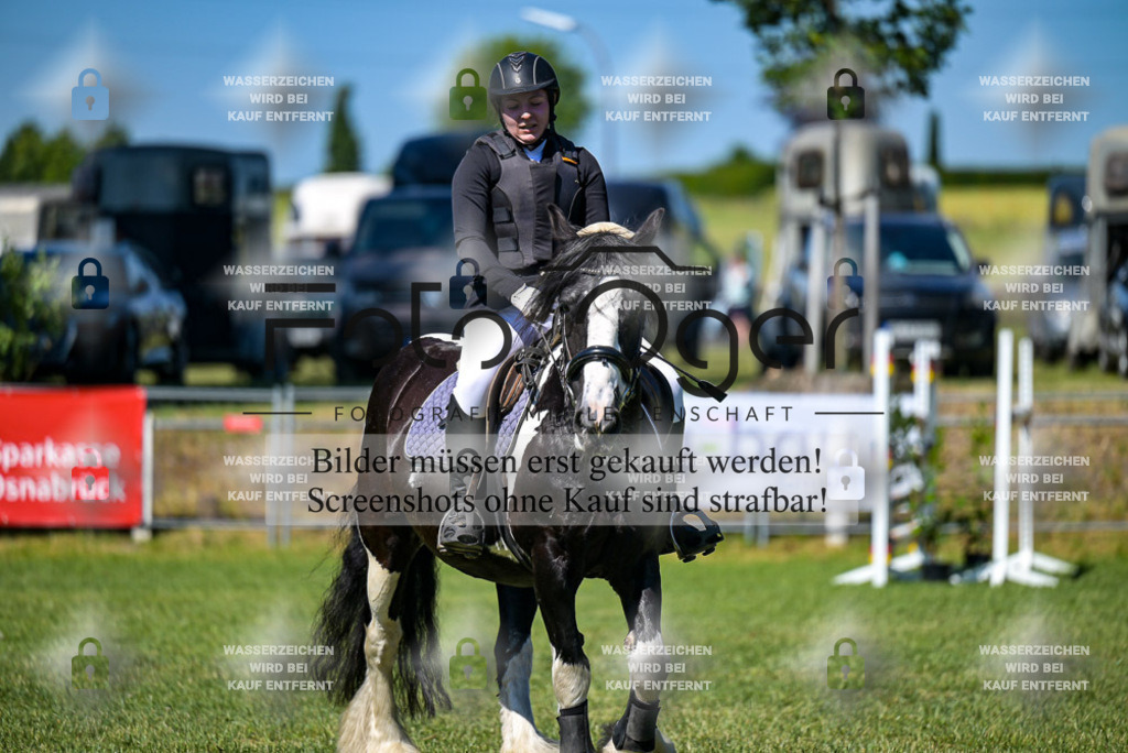 20230610-DOS_2219 | Entdecke hochwertige Reitturnierfotos von Foto Oger. Professionell, emotional und authentisch – jetzt Lieblingsmomente im Shop bestellen.Deutschlandweite Turnierfotografie. - Realisiert mit Pictrs.com