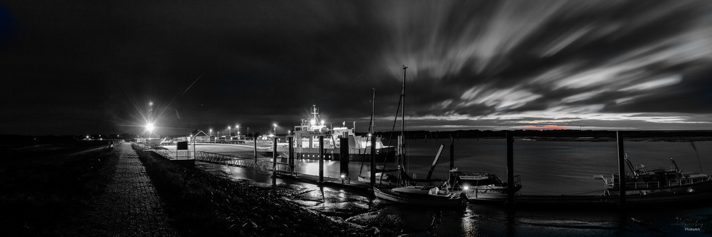Tag & Nacht 2 | Spiekeroog Hafen.Zeitraum 0400-0730 Uhr. - Realisiert mit Pictrs.com