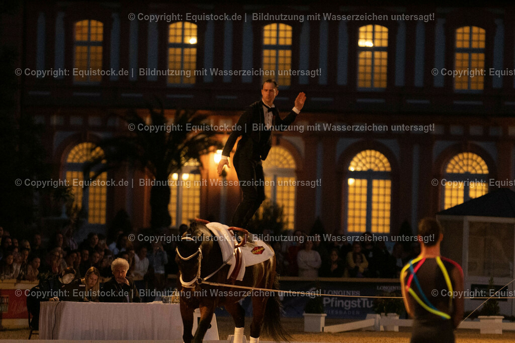 20230527_Voltigieren_NASPA_Flutlicht_0677 | equistock