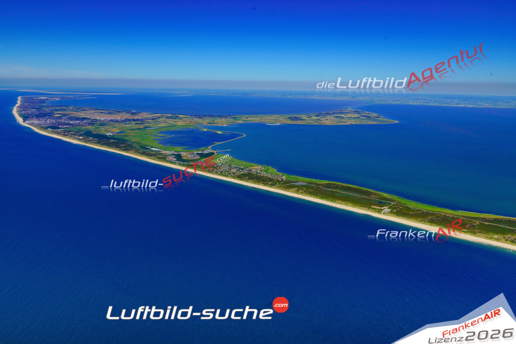 Die Luftbildaufnahme Rantum - Sylt wurde 2018 mittels Flugzeug (keine Drohne) erstellt. Perfekte Schärfe und Druck- Auflösung- Garantiert!