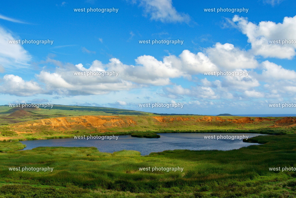 Lago vulcanico Rano Raraku 1 - CHI 2011 | west photography - Realisiert mit Pictrs.com
