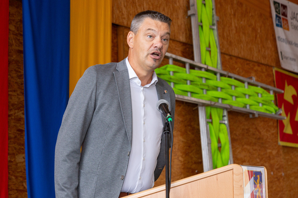 39_Ansprachen - Ehrungen_039 | Fotodoku der Festmesse im FF-Haus Loosdorf anlässlich der Fahrzeugweihe und in Dienststellung der neuen Einsatzfahrzeuge der FF-Loosdorf.