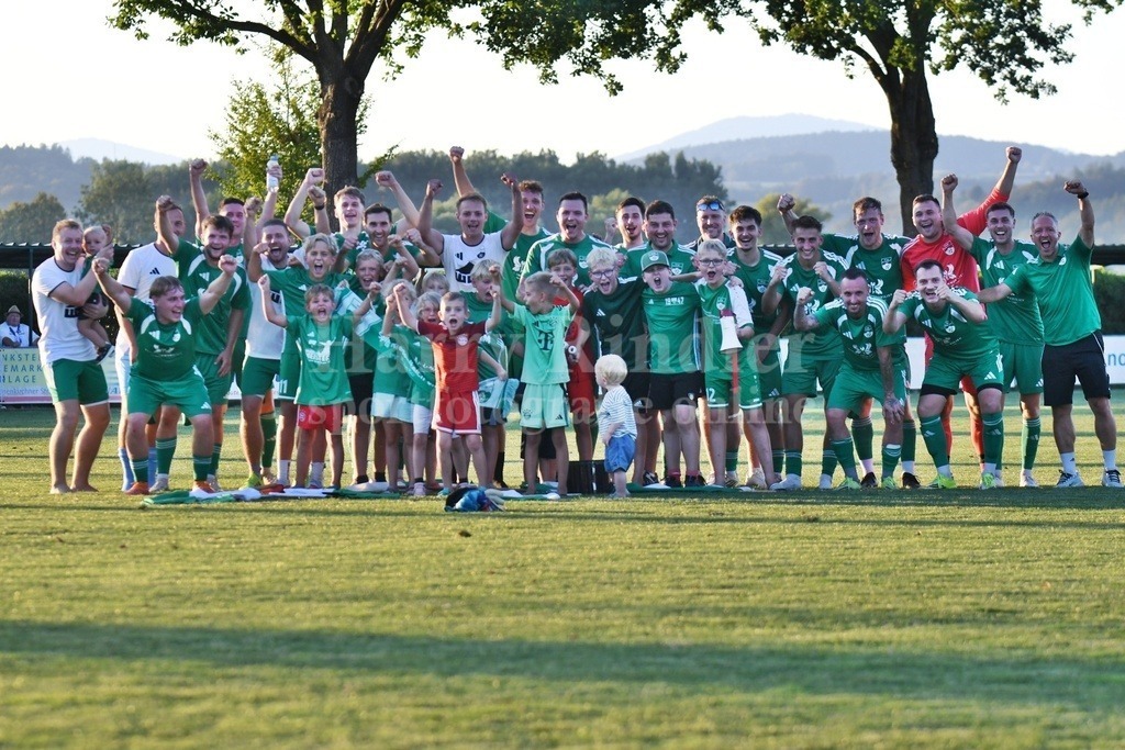 HR1_9947 | Ha-Ri; Sportfotografie Ha-Ri; Sporfotografie Harry Rindler; Sport Deggendorf; Sportbilder Deggendorf; Sportfotos Deggendorf; Sportfotos Niederbayern; Sportbilder Niederbayern; Amateursport Niederbayern; Bayern;  - Realisiert mit Pictrs.com