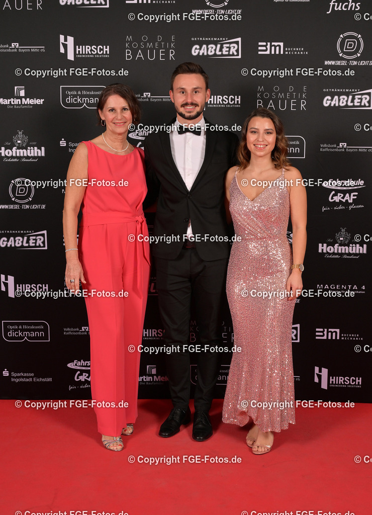 20240127-fge-fotos-0056 | Hofball der FGE am 27.01.2024 im Alten Stadttheater in Eichstätt. - Realisiert mit Pictrs.com