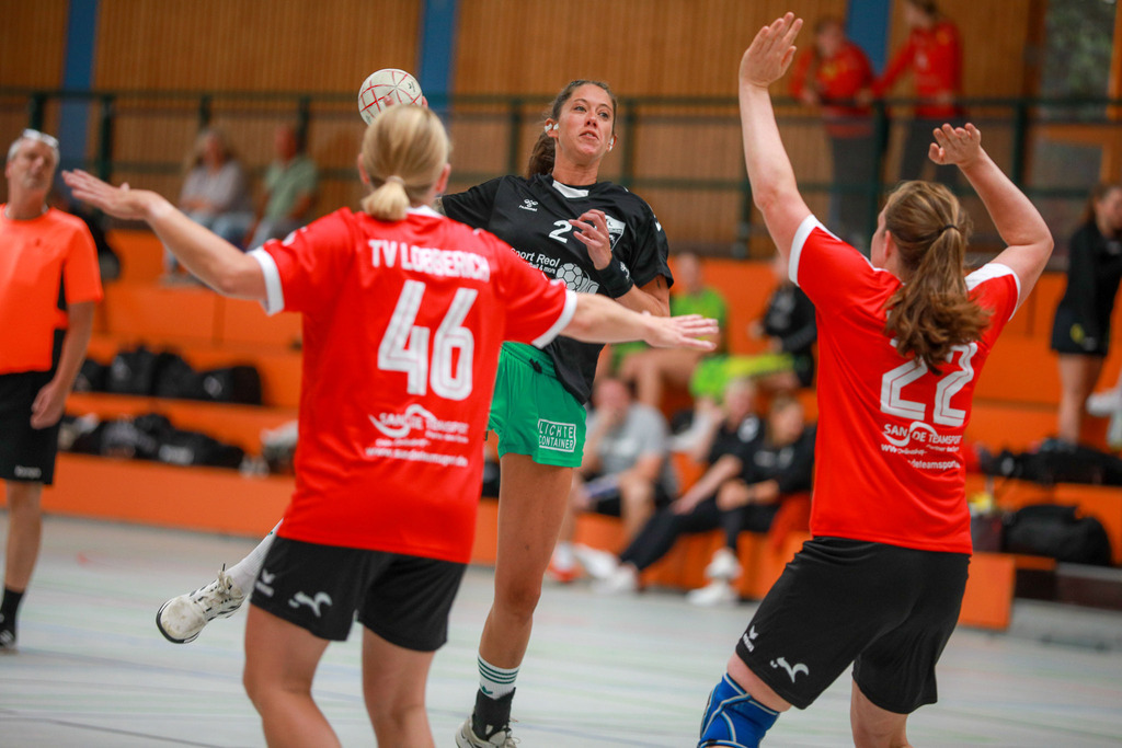 Rheinhausen-Lobberich_Plus_310825_054 | Bildergalerie von Sport-Ereignissen aber auch von weiteren spannenden Dingen - nicht nur vom Niederrhein. In Anlehnung an den bekannten Spruch von Hanns Dieter Hüsch heißt das Motto: "Niederrhein ist überall".  - Realisiert mit Pictrs.com