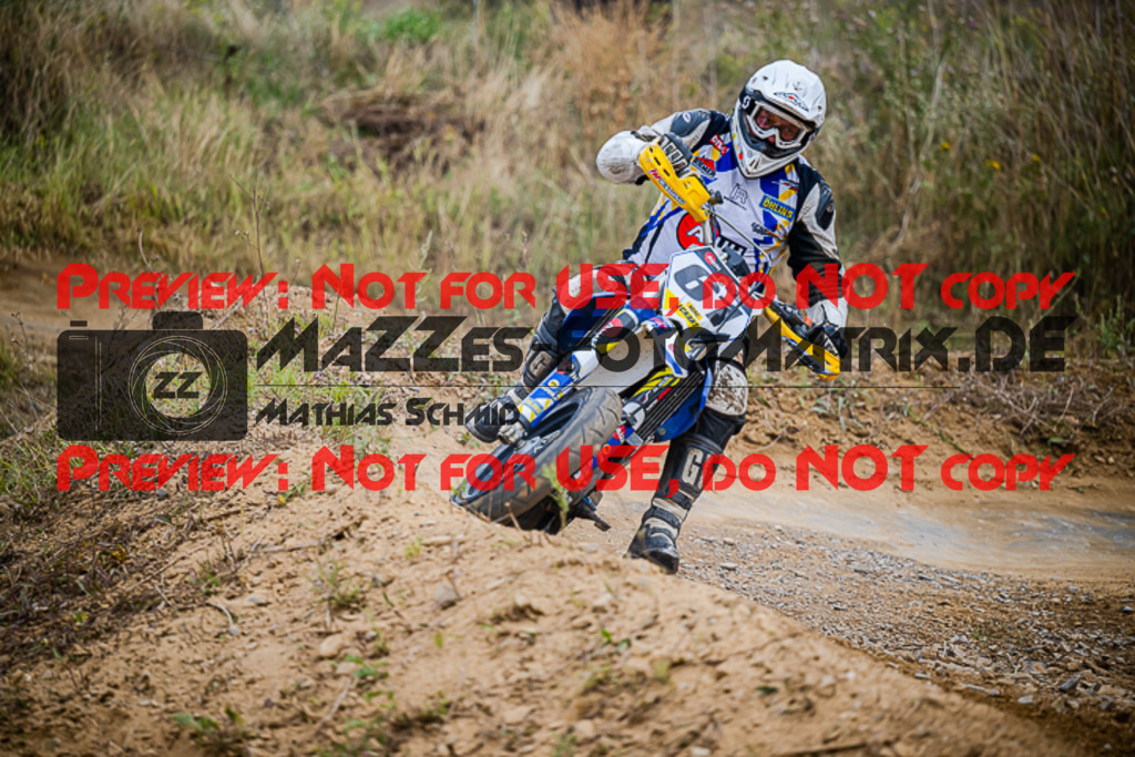 MaZZes_FotoMatrix_220813_5201 | UE40