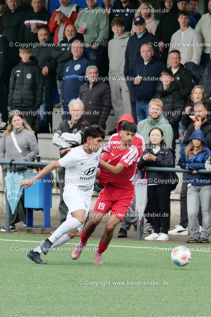 Fußball : C-Junioren : Aufstieg Regionalliga West : SUS 09 Dinslaken - Vfb 03 Hilden am 04.06.2026 in Dinslaken | Fußball : C-Junioren : Aufstieg Regionalliga West : SUS 09 Dinslaken (rotr Trikots)- Vfb 03 Hilden (weiße Trikots) am 04.06.2026 in Dinslaken - Realisiert mit Pictrs.com
