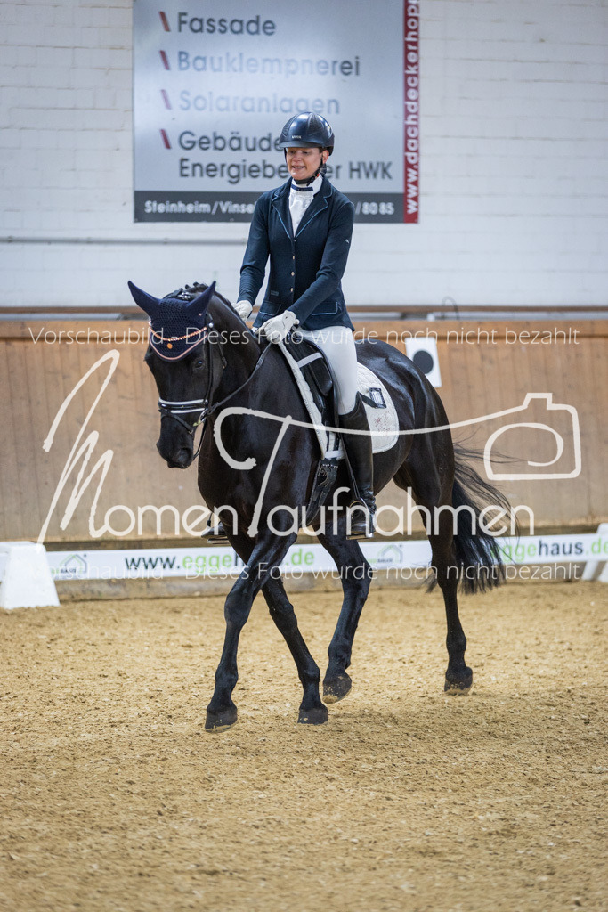 Sth-LPO25-A-Dr-086 | MomenTaufnahmen Pferdesportfotos