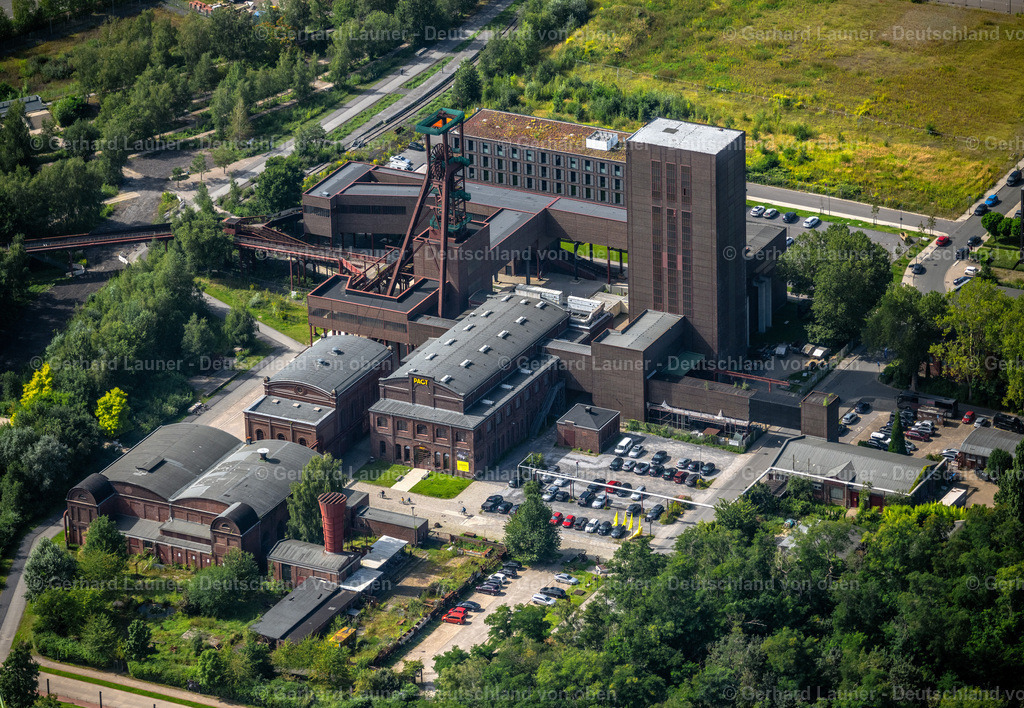 4050299 | Zeche Zollverein, Essen ESSEN 25.08.2021 Museums- Gebäude- Ensemble Zeche - Ruhr Museum in Essen im Bundesland Nordrhein-Westfalen. // Museum building ensemble pit - Ruhr Museum in Essen in the state North Rhine-Westphalia. Foto: Gerhard Launer