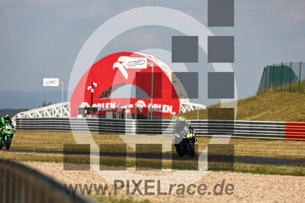 0108-20250719_05905 | Schöne Erinnerungen an spannende Momente - das festzuhalten ist unser Job. PIXELrace.de ist seit 2003 auf den Rennstrecken Europas unterwegs um die Action draußen beim Fahren und die wunderbare Stimmung imm Fahrerlager für euch einzufangen.