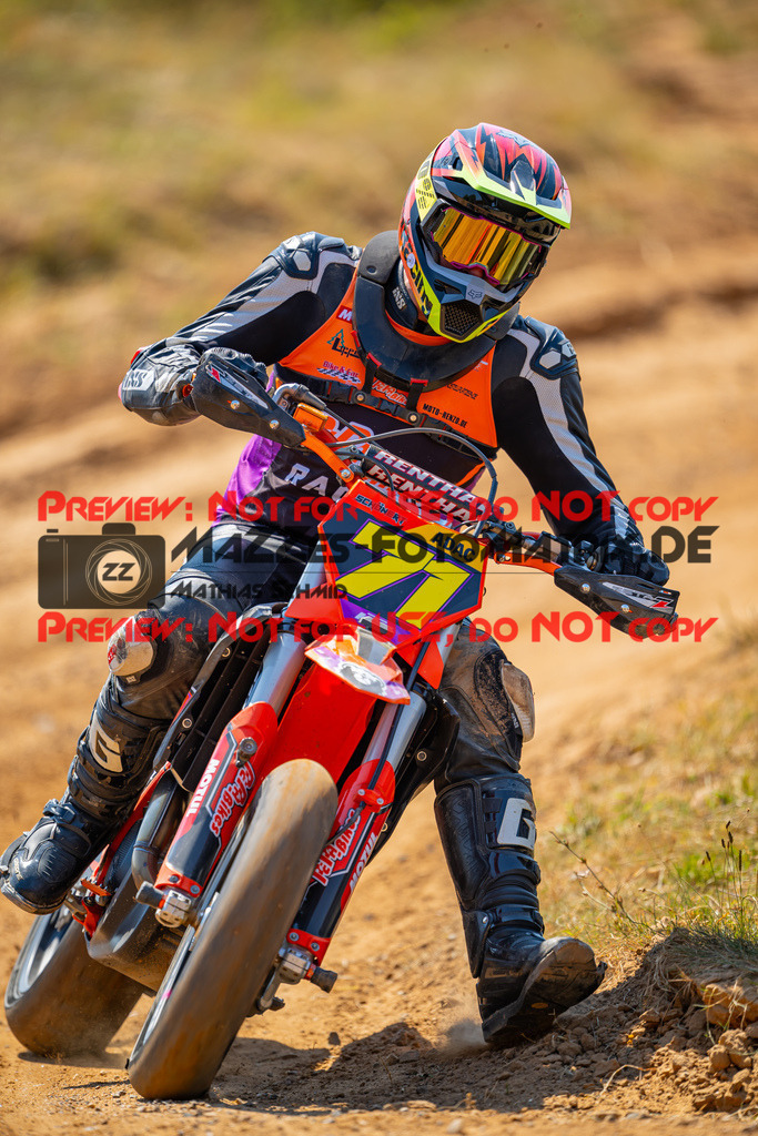 MaZZes-Fotomatrix-20260815-598062 | S2