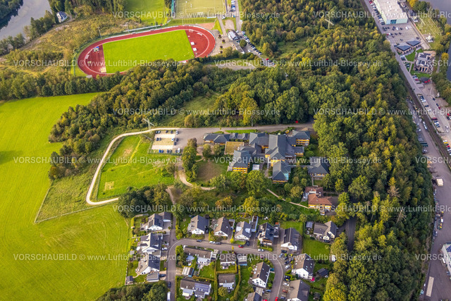 Olpe230913331 | Luftbild, Kreuzbergstadion, Wohnsiedlung Am Finkenhagen, Olpe-Stadt, Olpe, Sauerland, Nordrhein-Westfalen, Deutschland