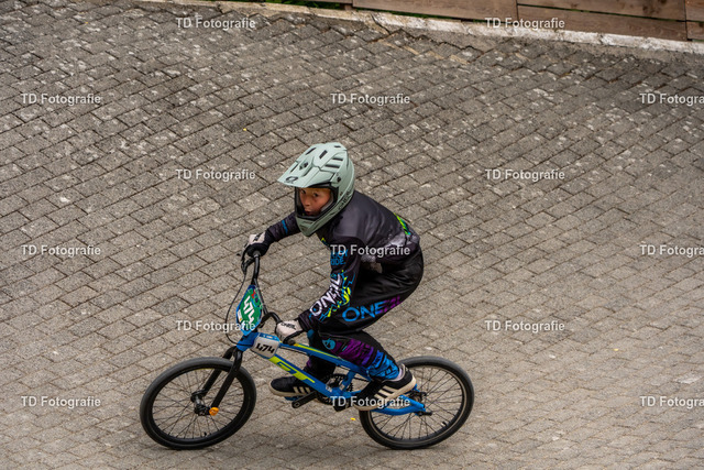 BayBMX2026-06630 | Fotogalerie von Thomas Dettweiler mit Eventbildern und lizenzfreien Fotos. Perfekt als Wandbild, für Büro, Website oder private Nutzung. - Realisiert mit Pictrs.com