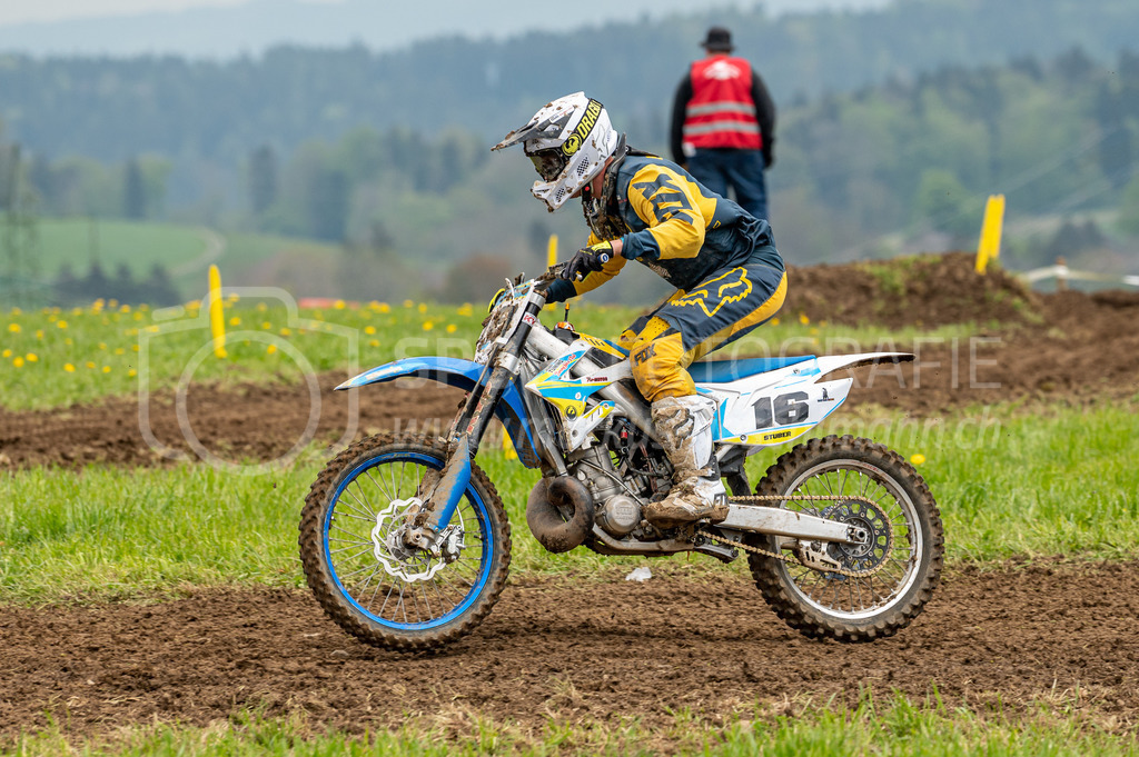 Motocross Schlatt bei Winterthur - 30. April 2022 | Motocross Schlatt bei Winterthur
MC Wila, Schlatt bei Winterthur
Bild: Sportfotografie Markus Aeschimann | www.markus-aeschimann.ch - Realisiert mit Pictrs.com