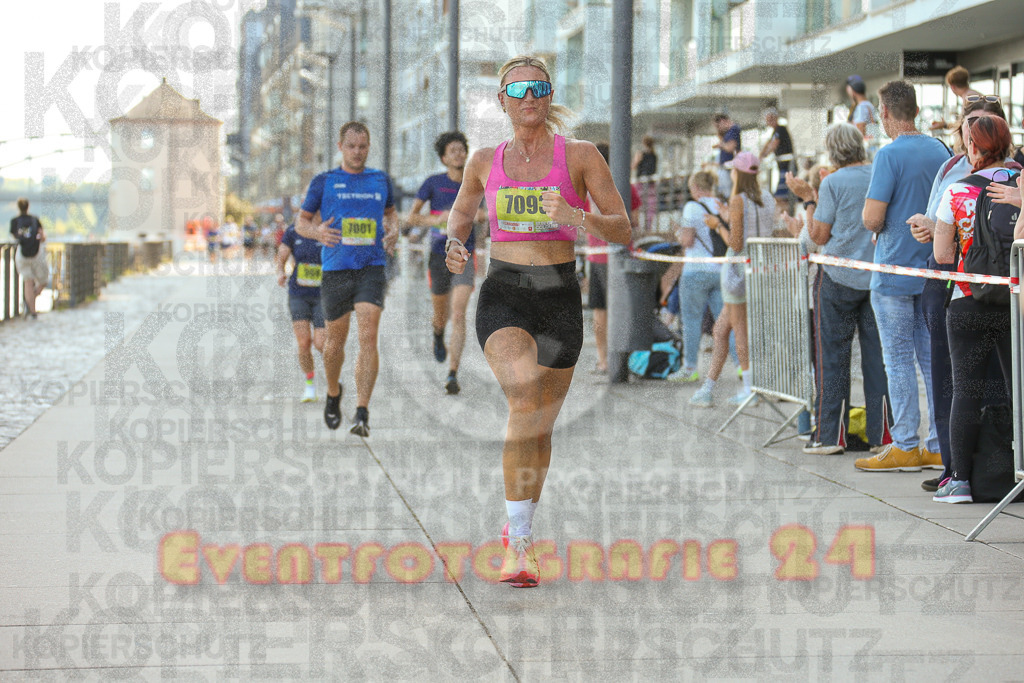 250920_1445_EX1_7439 | Sportfotografie im Rhein-Sieg Kreis, Köln, Bonn, NRW, Rheinland Pfalz, Hessen, etc. Unser Tätigkeitsfeld umfasst den Laufsport vom Volkslauf über den Marathon, Duathlon, Triathon bis zum Ultralauf wie Kölnpfad Ultra oder Schindertrail.