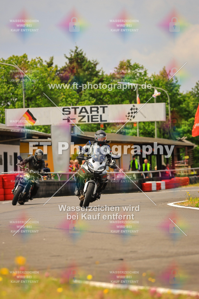 _DSK2550 | Hier findet Ihr Bilder von Touristenfahrten auf der Nürburgring Nordschleife oder von anderen Veranstaltungen die ich besucht habe. Viel Spass beim Durch Schauen 