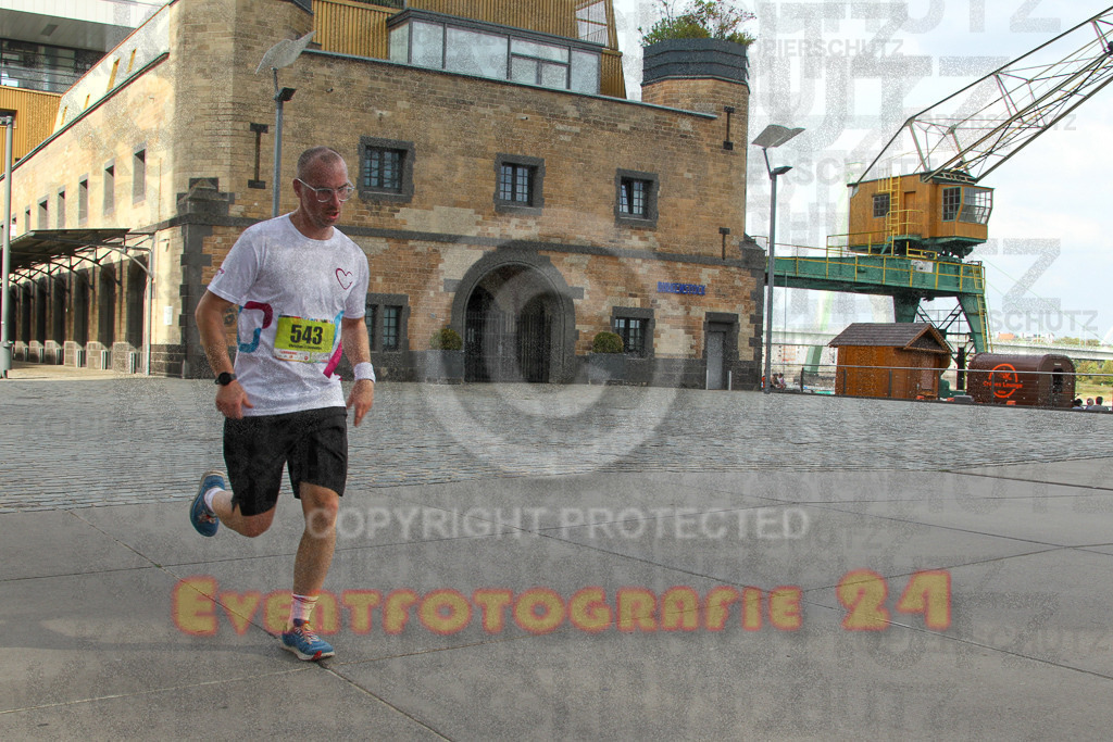 250920_1535_EV4_9248 | Sportfotografie im Rhein-Sieg Kreis, Köln, Bonn, NRW, Rheinland Pfalz, Hessen, etc. Unser Tätigkeitsfeld umfasst den Laufsport vom Volkslauf über den Marathon, Duathlon, Triathon bis zum Ultralauf wie Kölnpfad Ultra oder Schindertrail.