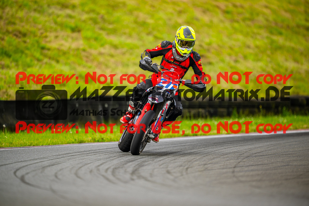 MaZZes_FotoMatrix_240621_6007705_9351 | BLAU